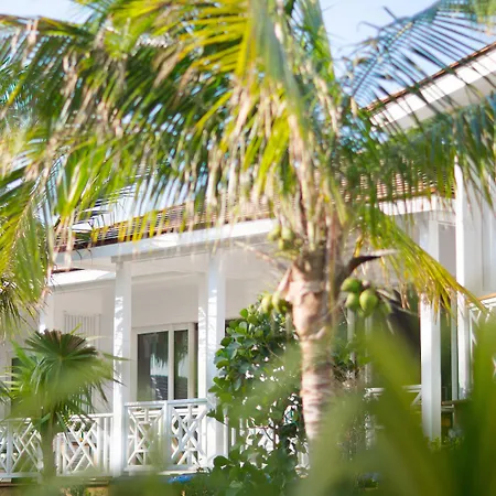 Coral Sands Inn & Cottages-3